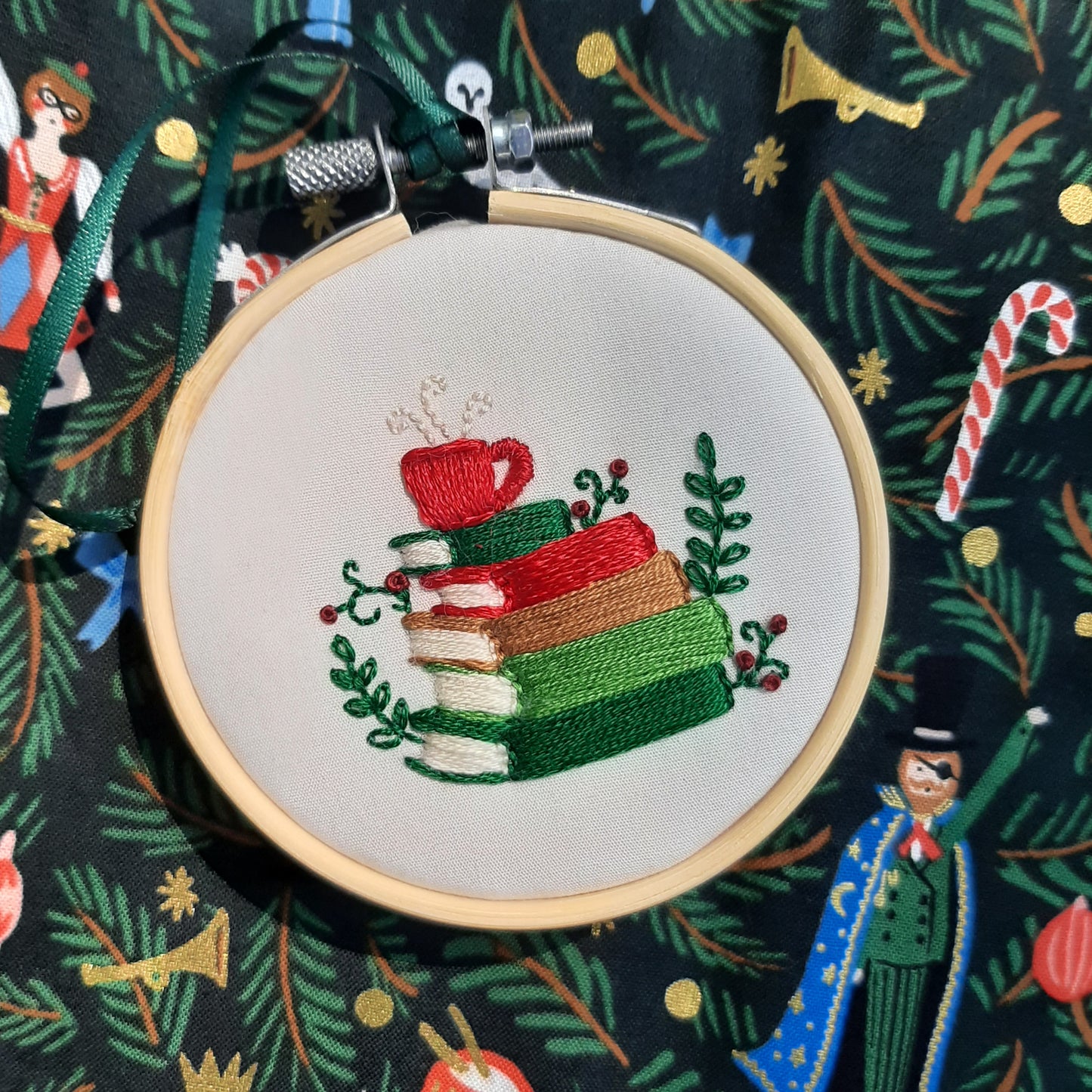 Christmas Reads Embroidery